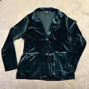 Elegant Velvet Blazer in Deep Green